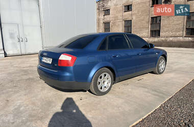 Седан Audi A4 2001 в 