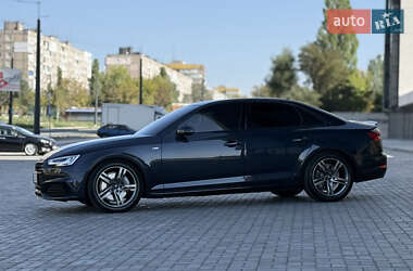 Седан Audi A4 2016 в 