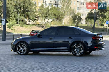 Седан Audi A4 2016 в 