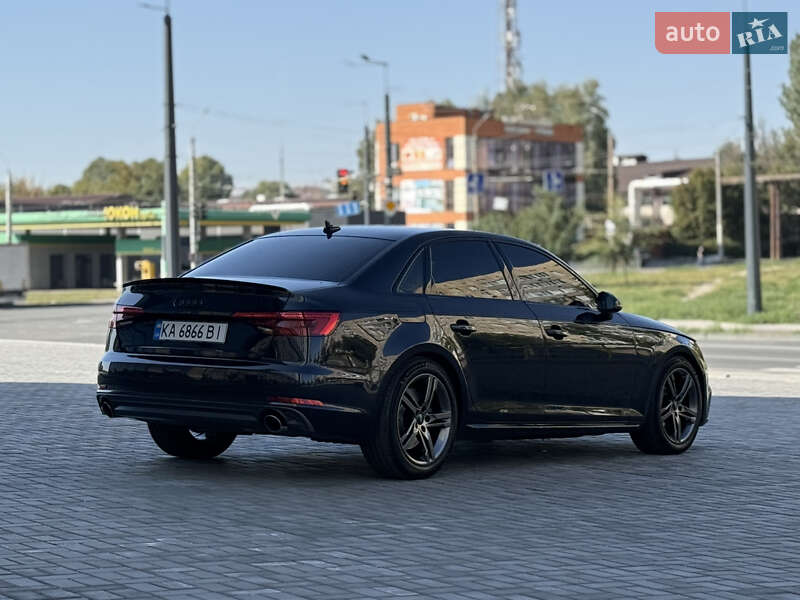 Седан Audi A4 2016 в Днепре