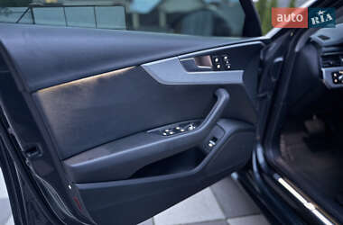 Седан Audi A4 2017 в 