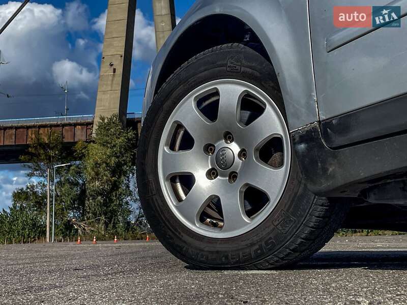 Універсал Audi A4 2002 в Києві