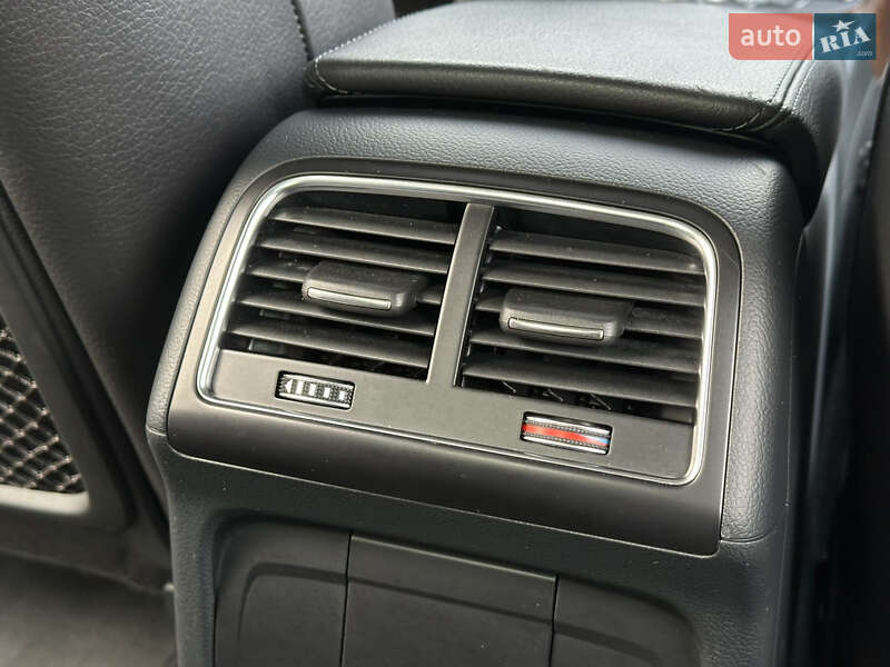 Седан Audi A4 2014 в Одесі