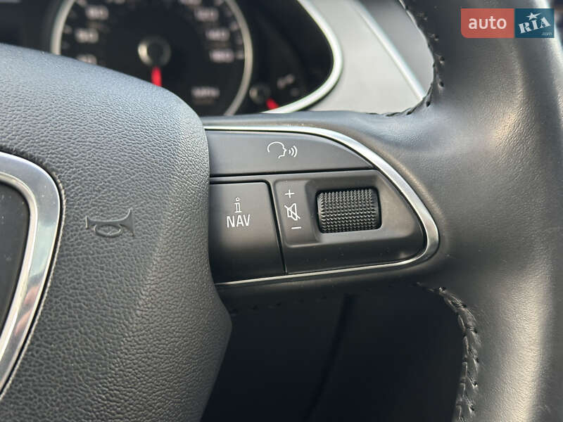 Седан Audi A4 2014 в Одесі