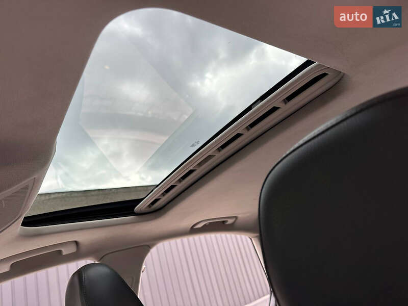 Седан Audi A4 2011 в Дніпрі