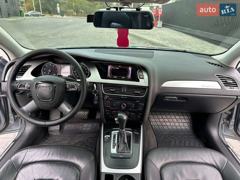 Седан Audi A4 2011 в Дніпрі