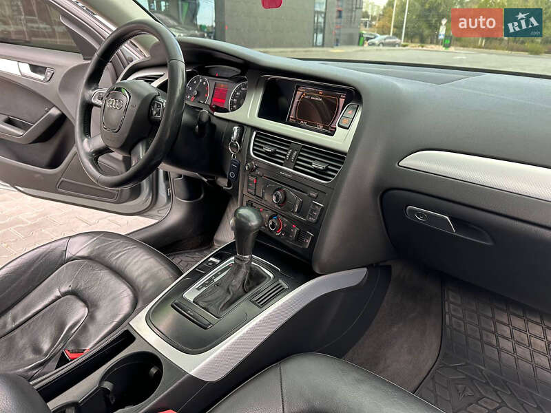 Седан Audi A4 2011 в Дніпрі