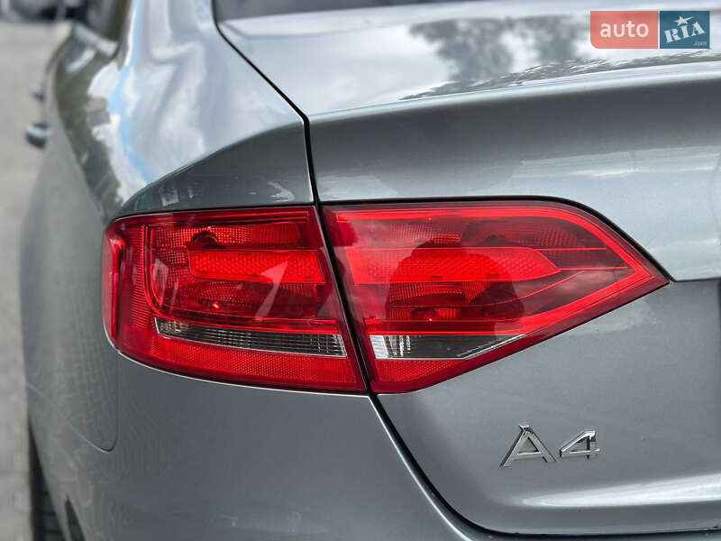 Седан Audi A4 2011 в Дніпрі