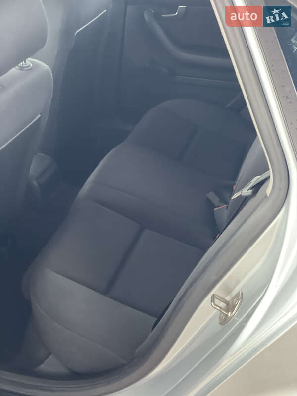 Седан Audi A4 2002 в Корсунь-Шевченківському