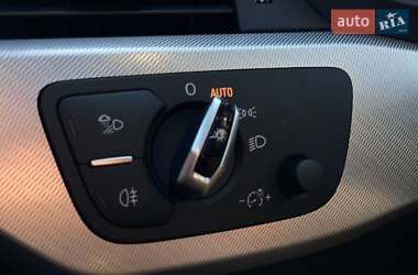 Седан Audi A4 2016 в 