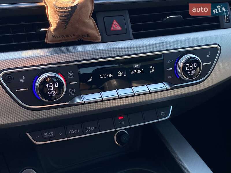 Седан Audi A4 2016 в Киеве