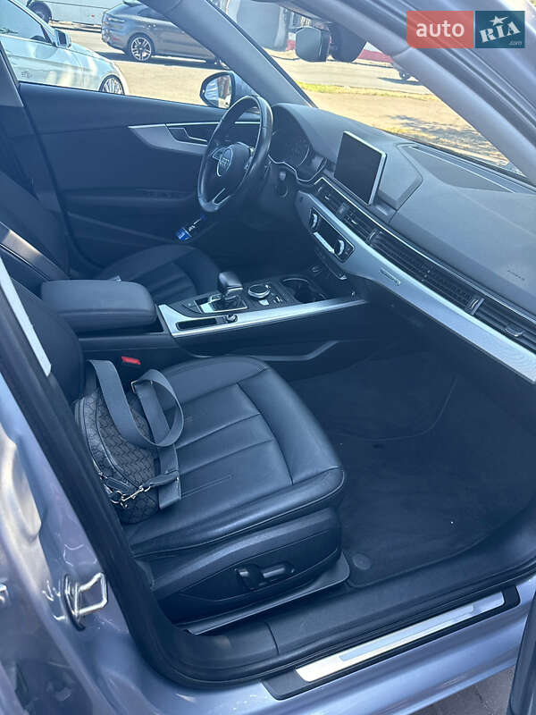 Седан Audi A4 2016 в Одессе