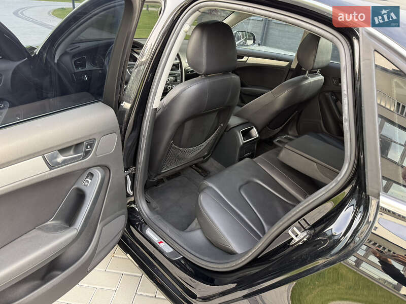 Седан Audi A4 2013 в Києві
