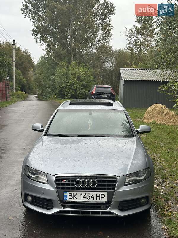 Універсал Audi A4 2009 в Рівному