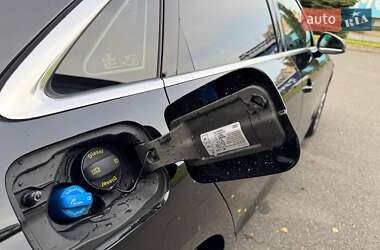 Седан Audi A4 2022 в 