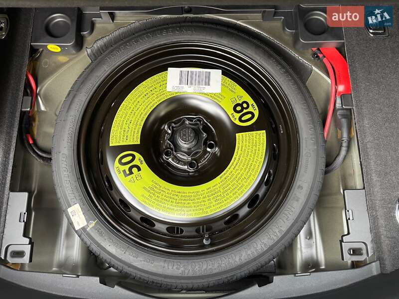 Седан Audi A4 2022 в Киеве