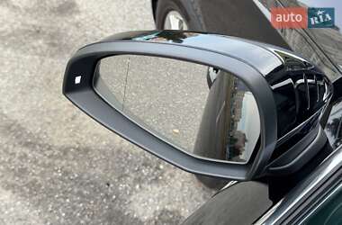Седан Audi A4 2022 в 