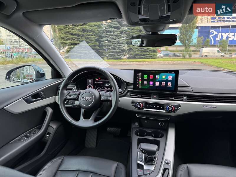 Седан Audi A4 2022 в Киеве