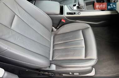 Седан Audi A4 2022 в 