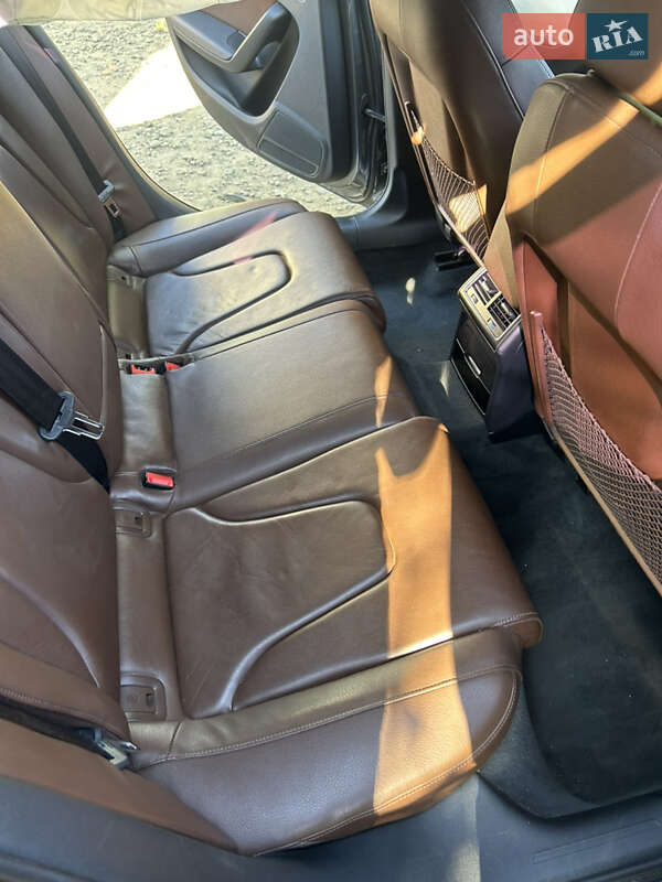 Седан Audi A4 2015 в Ивано-Франковске