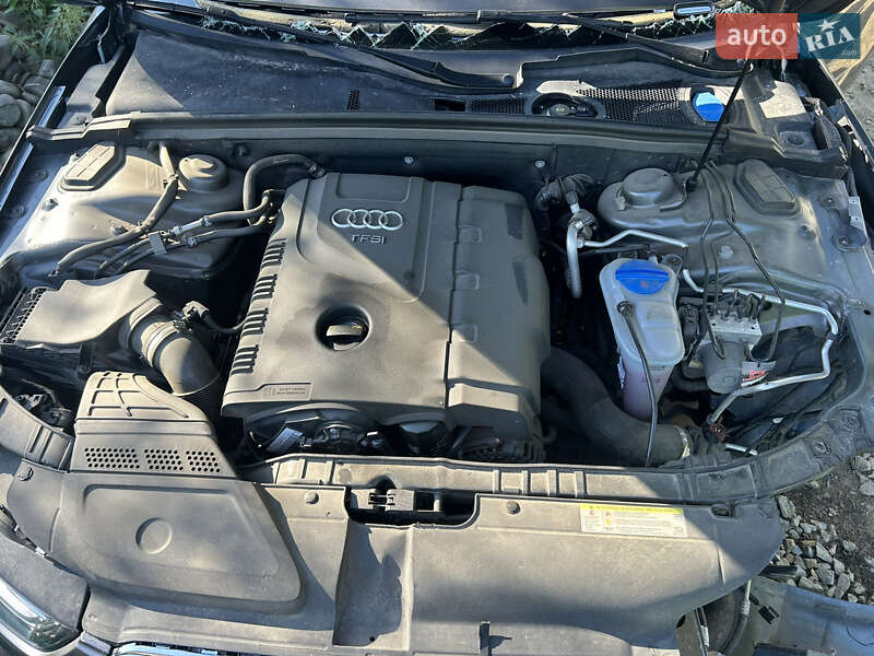 Седан Audi A4 2015 в Ивано-Франковске