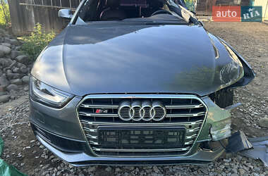 Седан Audi A4 2015 в 