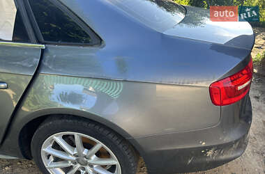 Седан Audi A4 2015 в 