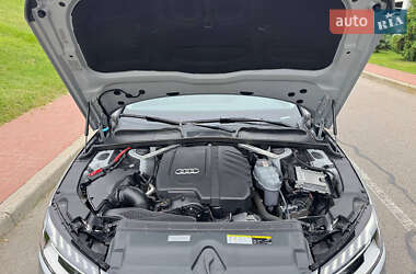 Седан Audi A4 2021 в 