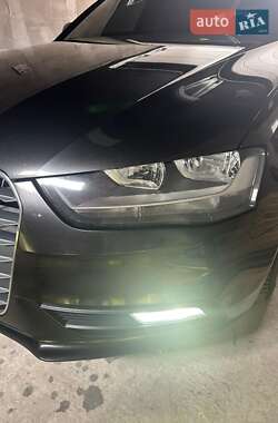 Универсал Audi A4 2012 в 