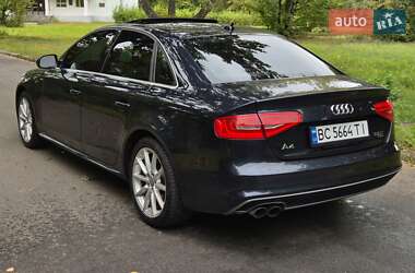 Седан Audi A4 2013 в 