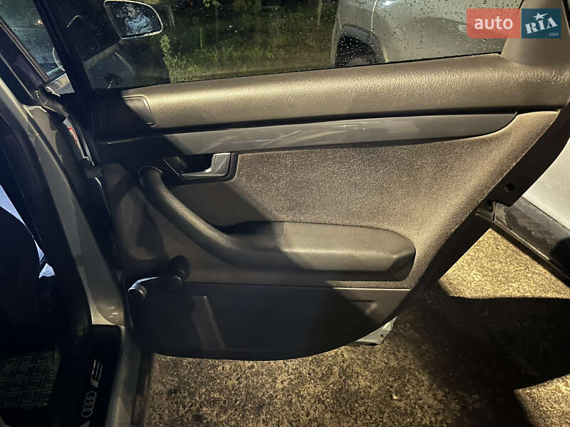 Седан Audi A4 2003 в Славуте