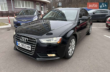 Седан Audi A4 2013 в Шацке