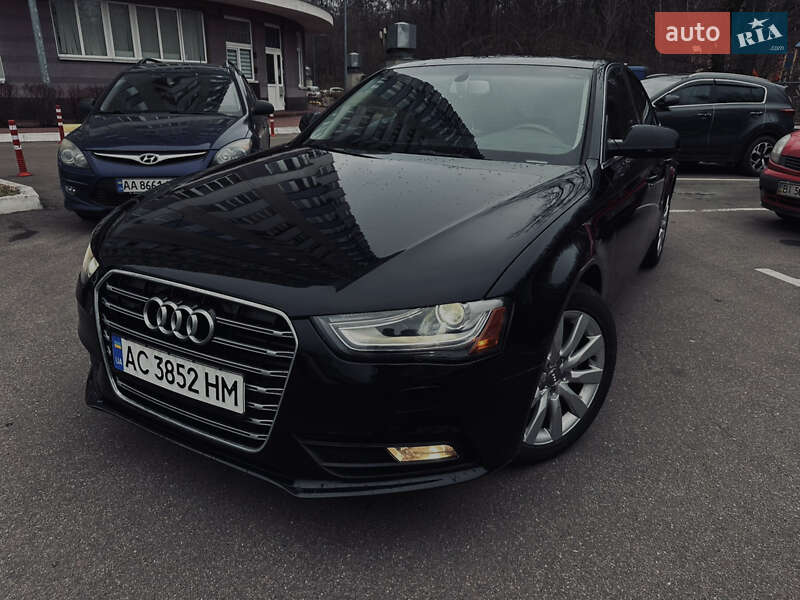 Седан Audi A4 2013 в Шацке
