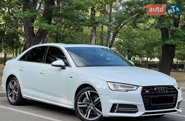 Седан Audi A4 2017 в Николаеве