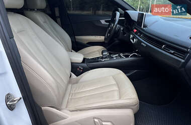 Седан Audi A4 2017 в 