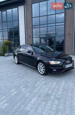 Седан Audi A4 2014 в 
