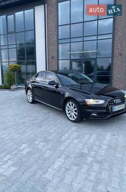 Седан Audi A4 2014 в 