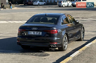 Седан Audi A4 2016 в 