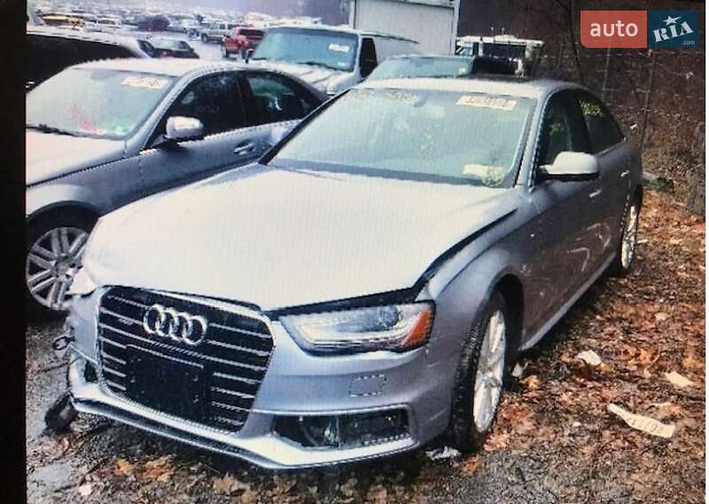 Седан Audi A4 2015 в Киеве