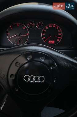 Седан Audi A4 1996 в 
