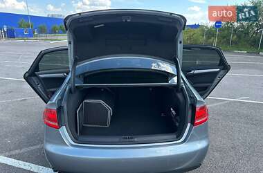 Седан Audi A4 2010 в 