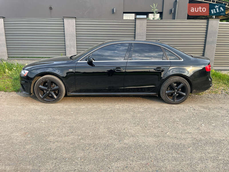 Седан Audi A4 2015 в Киеве