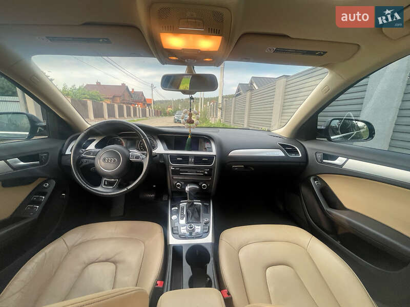 Седан Audi A4 2015 в Киеве