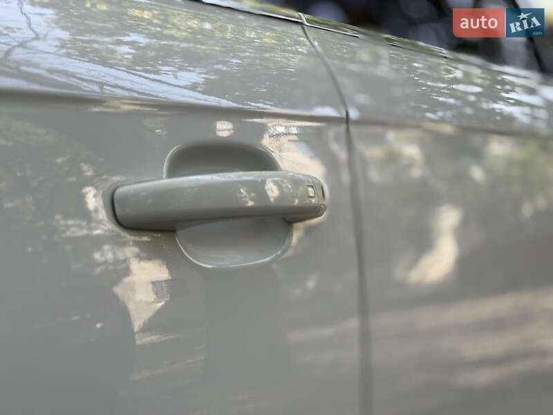Седан Audi A4 2012 в Измаиле