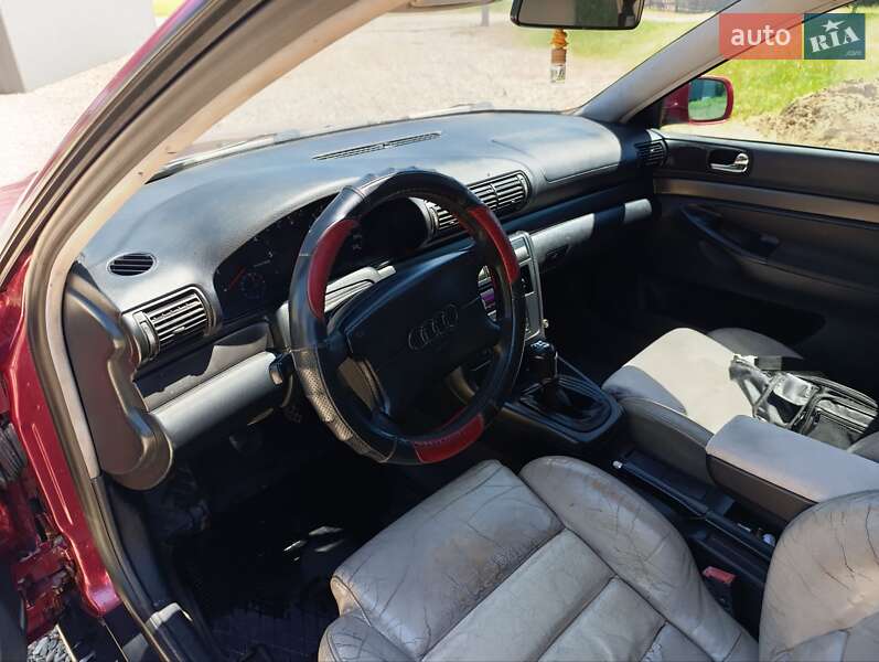 Седан Audi A4 1996 в Банилове-Подгорном