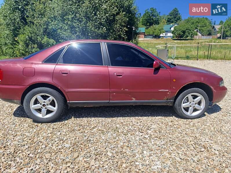 Седан Audi A4 1996 в Банилове-Подгорном
