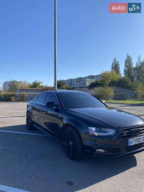 Седан Audi A4 2015 в Івано-Франківську