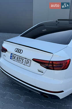 Седан Audi A4 2016 в 