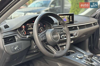 Седан Audi A4 2018 в 