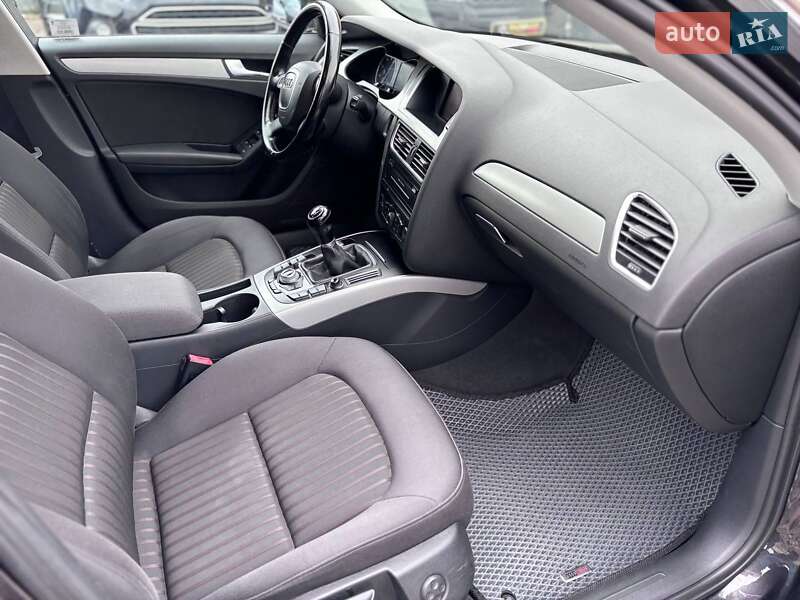 Седан Audi A4 2010 в Коломые